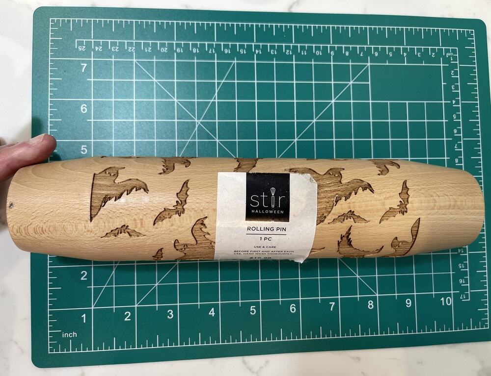 Stir Wood Embossing Rolling Pin Beige Standard Halloween Cartoon Bats Halloween